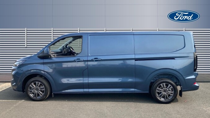 Ford Transit Custom 320 L2 Diesel Fwd 2.0 EcoBlue 150ps H1 Van Limited - Image 4